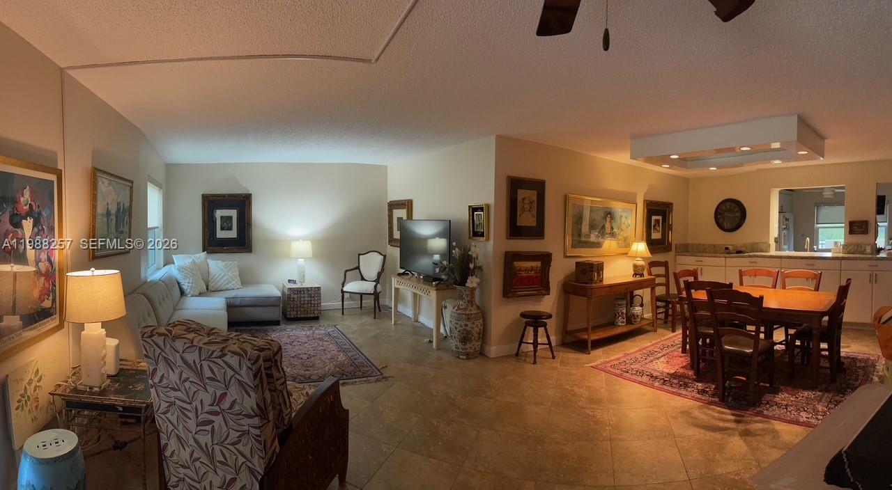 HOLLYBROOK GOLF AND - Residential