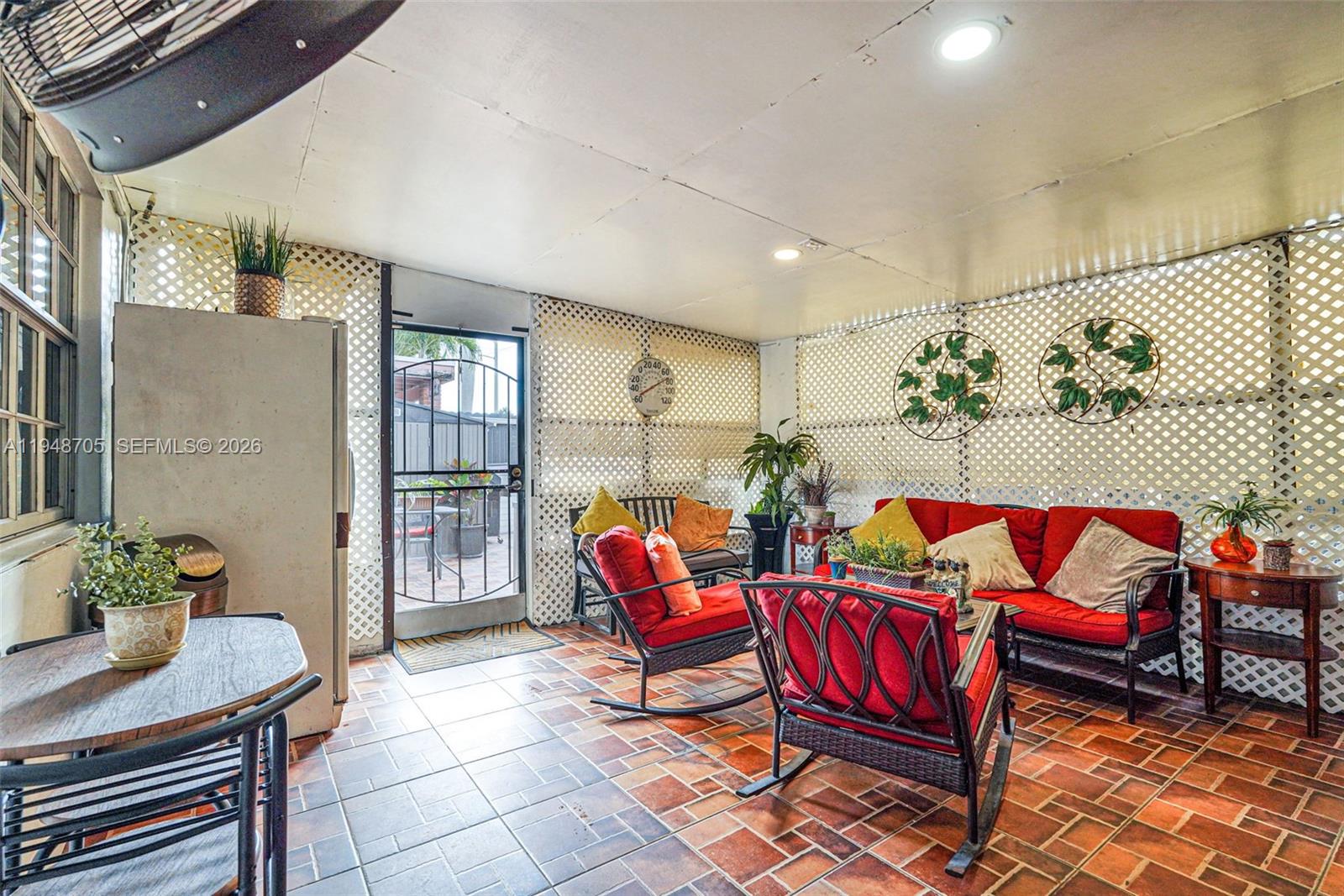 AMERICAN HOMES 1ST ADDN - Residential