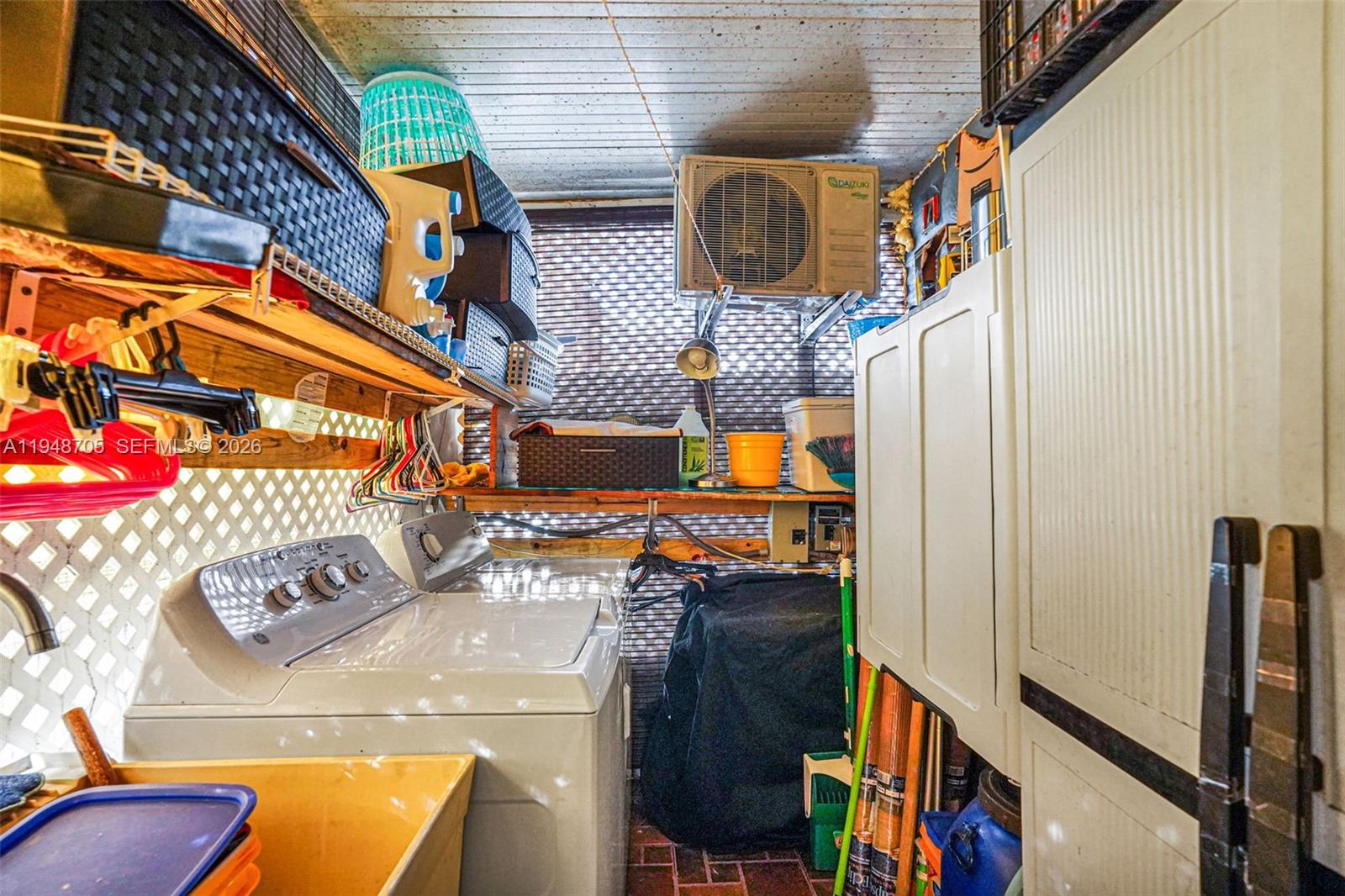 AMERICAN HOMES 1ST ADDN - Residential