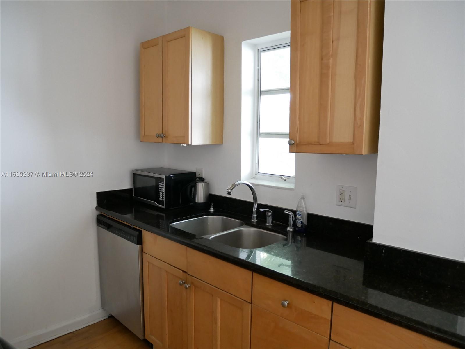 631 Euclid Ave 7