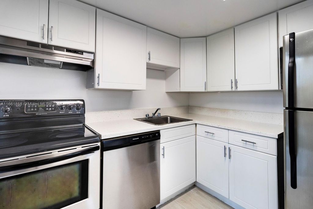 Photo of 2940 Forest Hills Blvd #C3M, Coral Springs, FL 33065 (MLS # A11661858)