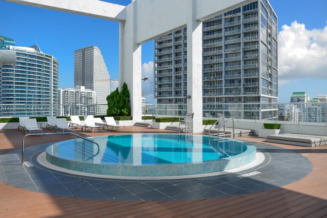 500 BRICKELL WEST CONDO - Residential