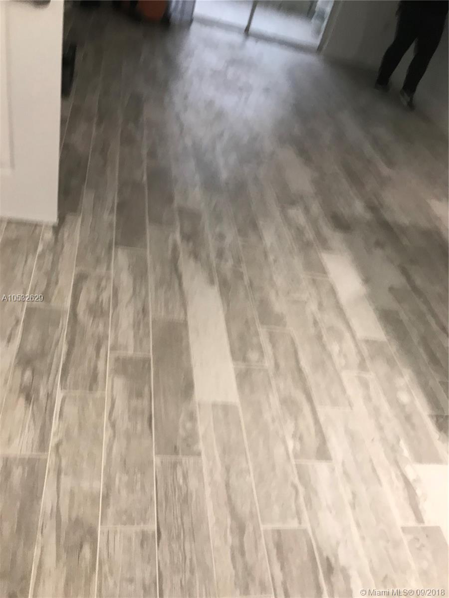 LE CLUB AT OLD CUTLER CON - Residential Lease