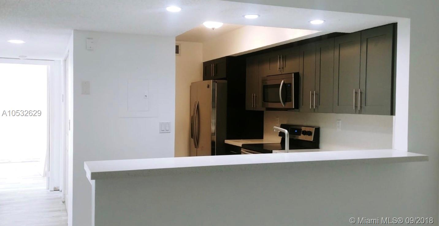 LE CLUB AT OLD CUTLER CON - Residential Lease