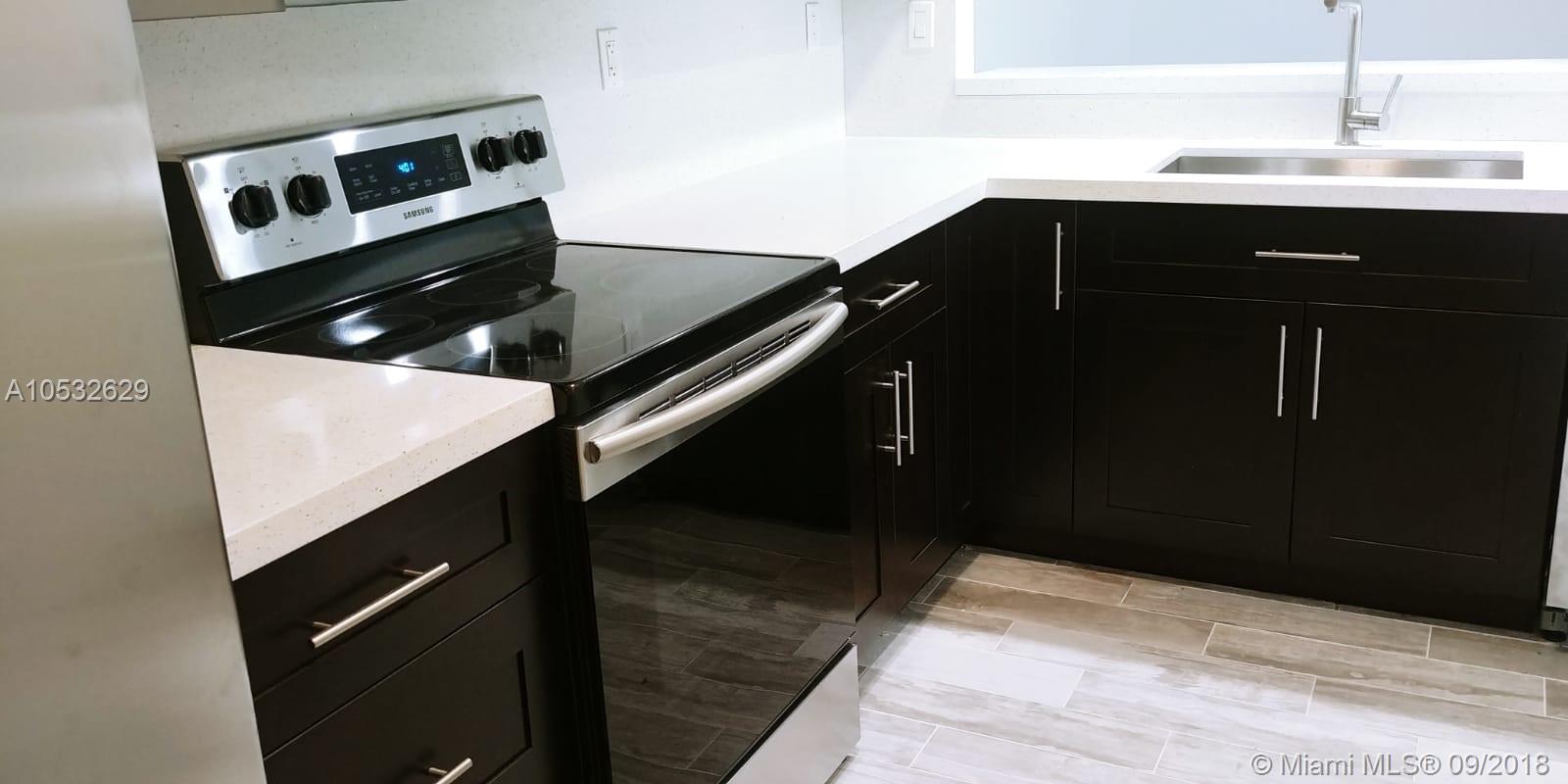 LE CLUB AT OLD CUTLER CON - Residential Lease