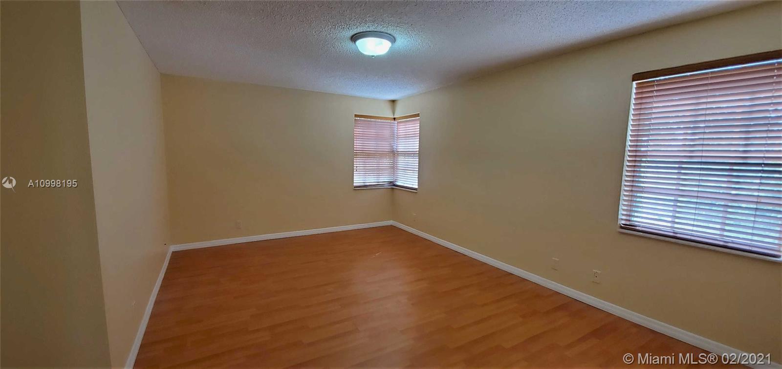 KENSINGTON - Residential