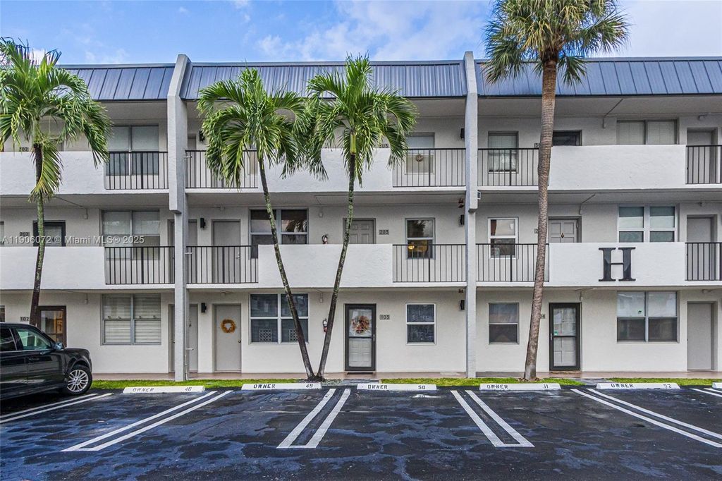 Photo of 777 S Federal Hwy #203H, Pompano Beach, FL 33062 (MLS # A11906072)