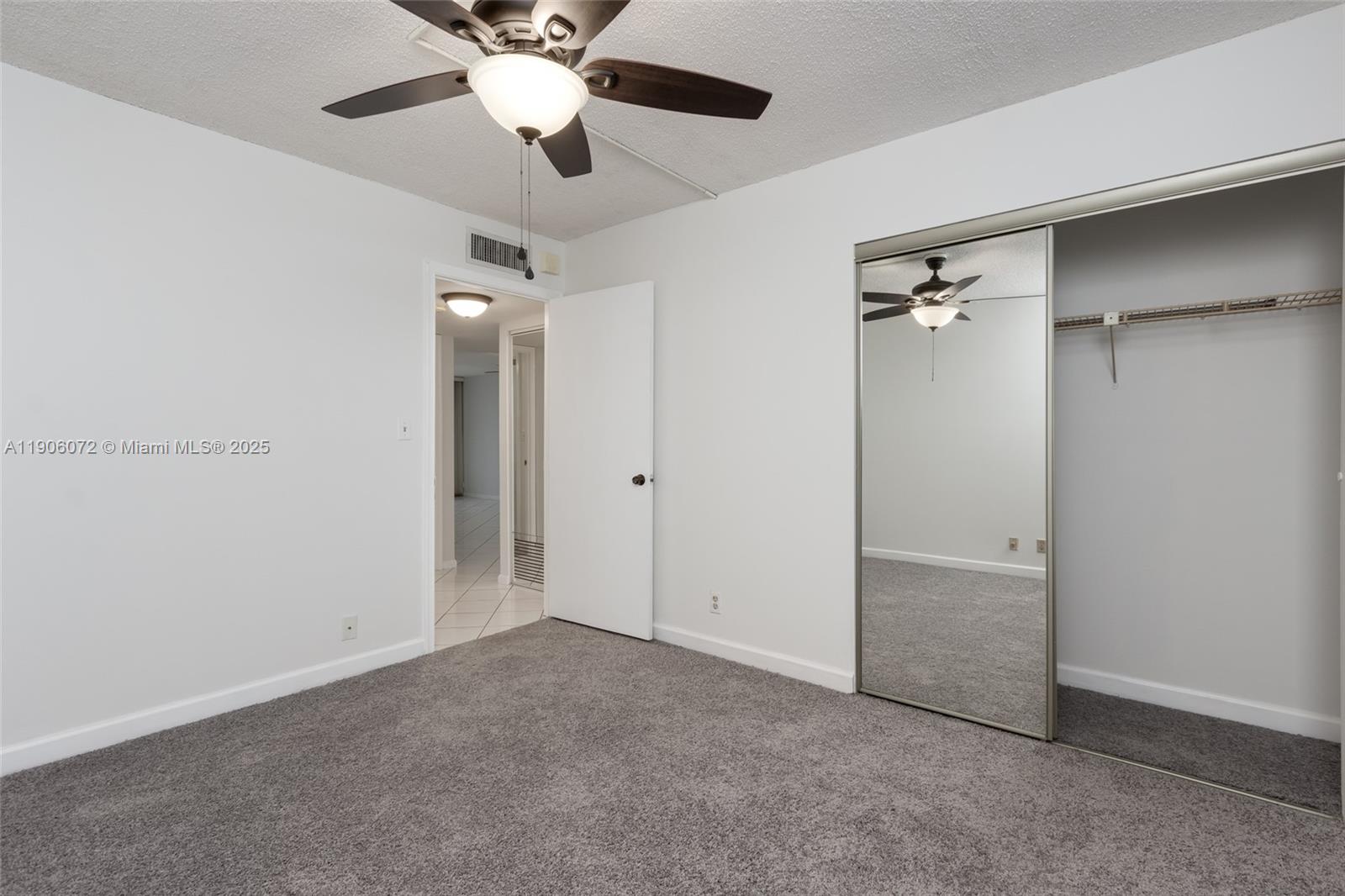 ISLAND CLUB ONE CONDO - Residential