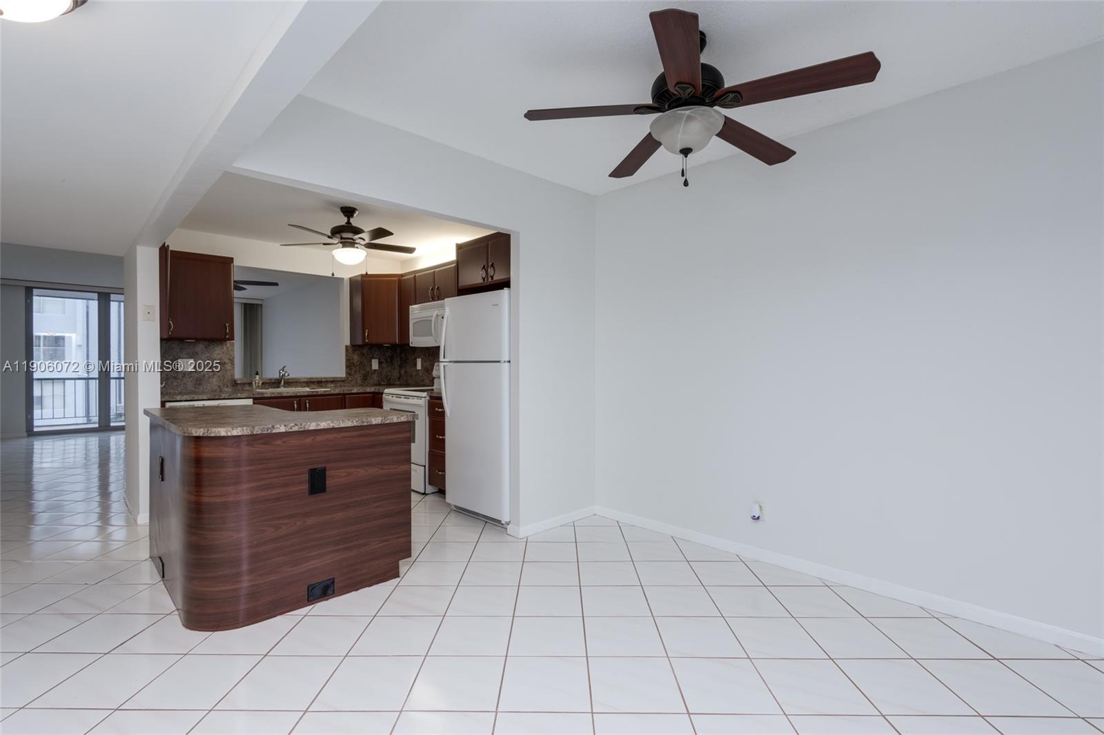 ISLAND CLUB ONE CONDO - Residential