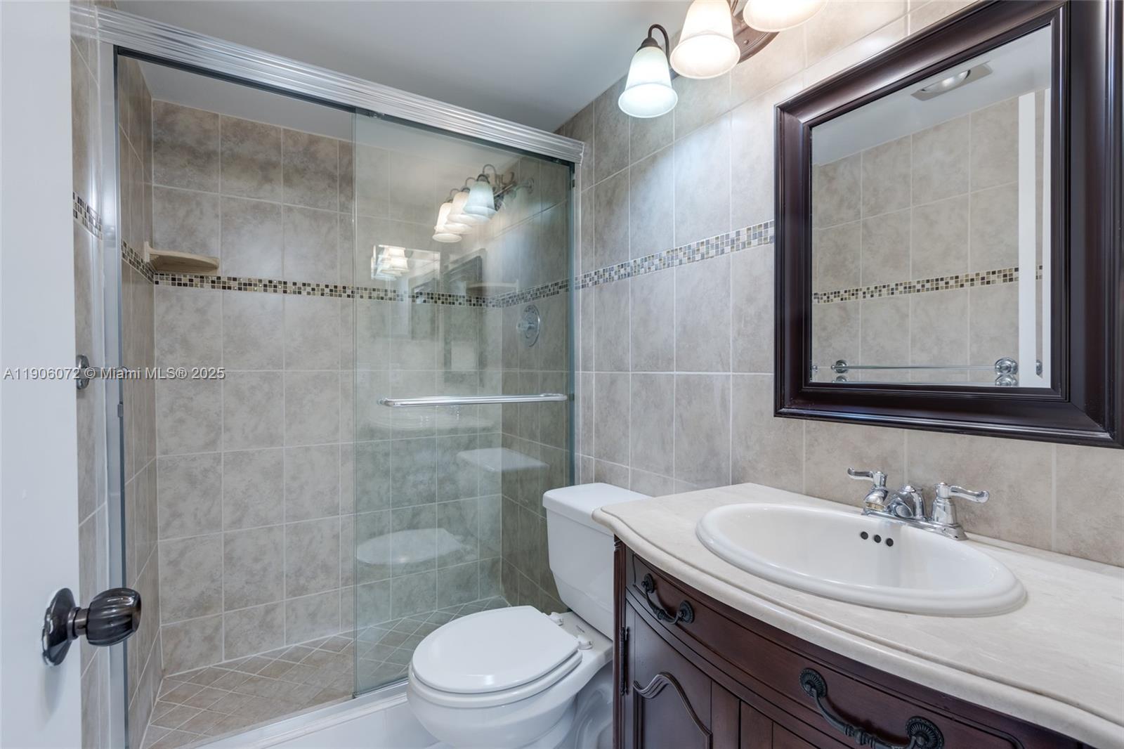 ISLAND CLUB ONE CONDO - Residential