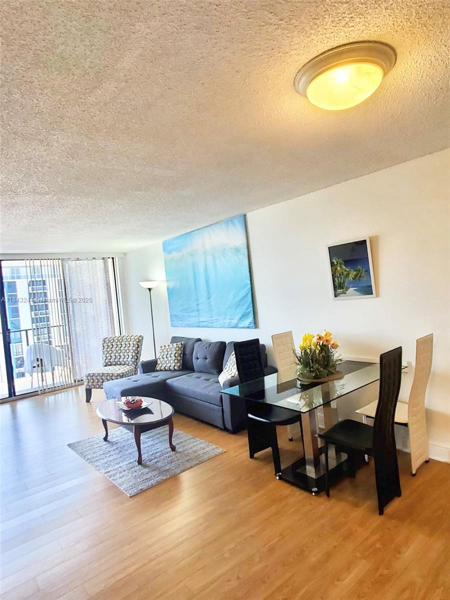 Beautiful bright and very spacious 1 bed 2 bath right on the ocean! Fully furnished and equipped. Breathtaking intracoastal view from the balcony! Enjoy resort lifestyle in this full amenity building: pools, gym, sauna, on site restaurant! Available for short term rental. Easy to show!