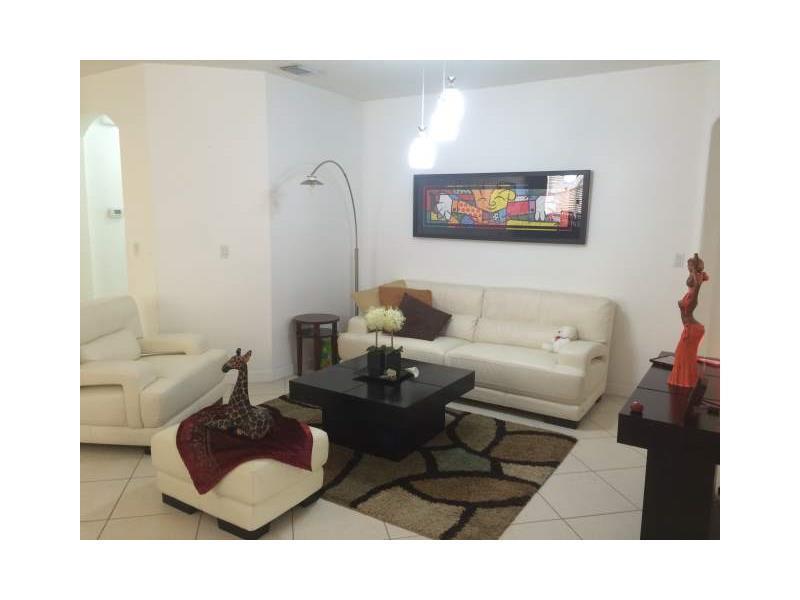 ISLANDS AT DORAL - Residential