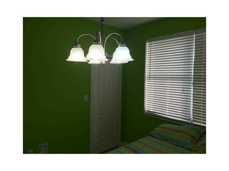 ISLANDS AT DORAL - Residential