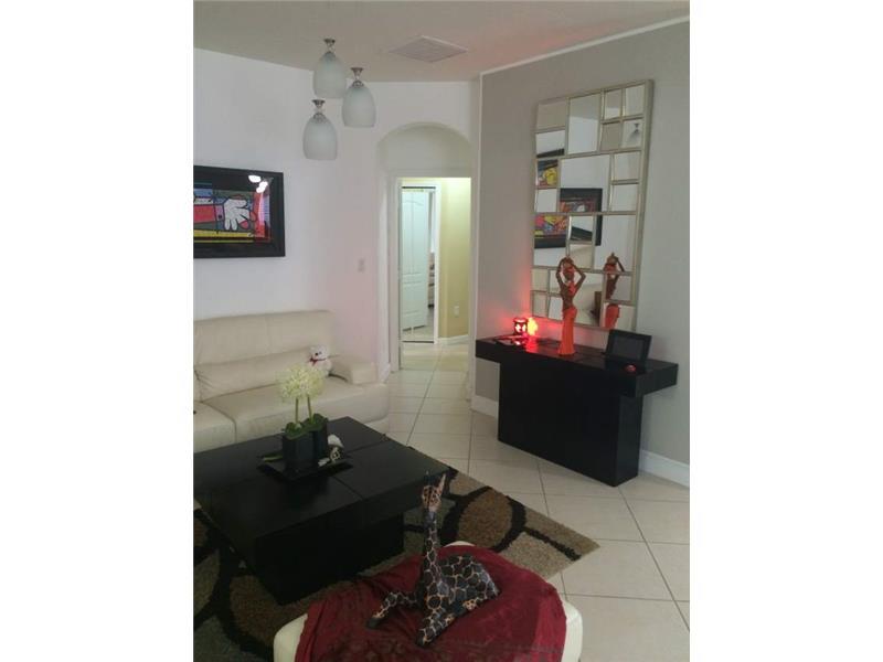 ISLANDS AT DORAL - Residential