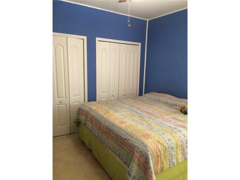 ISLANDS AT DORAL - Residential