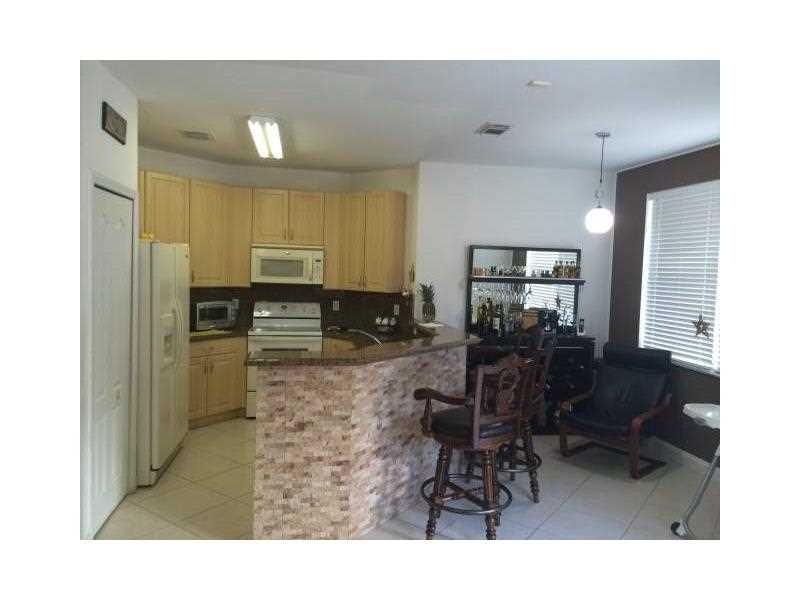 ISLANDS AT DORAL - Residential