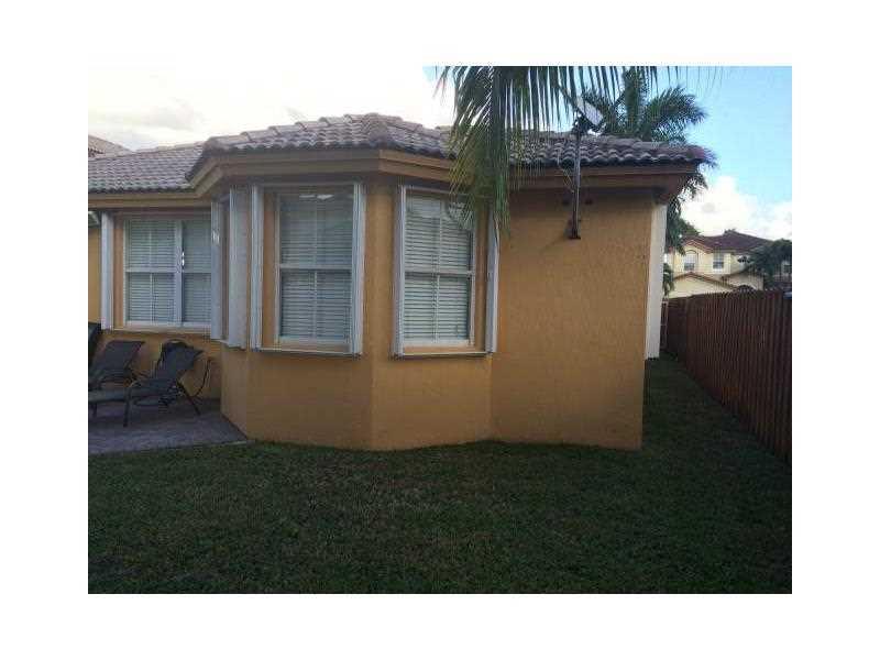 ISLANDS AT DORAL - Residential