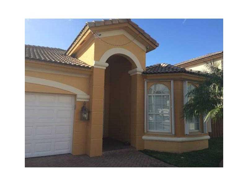 ISLANDS AT DORAL - Residential