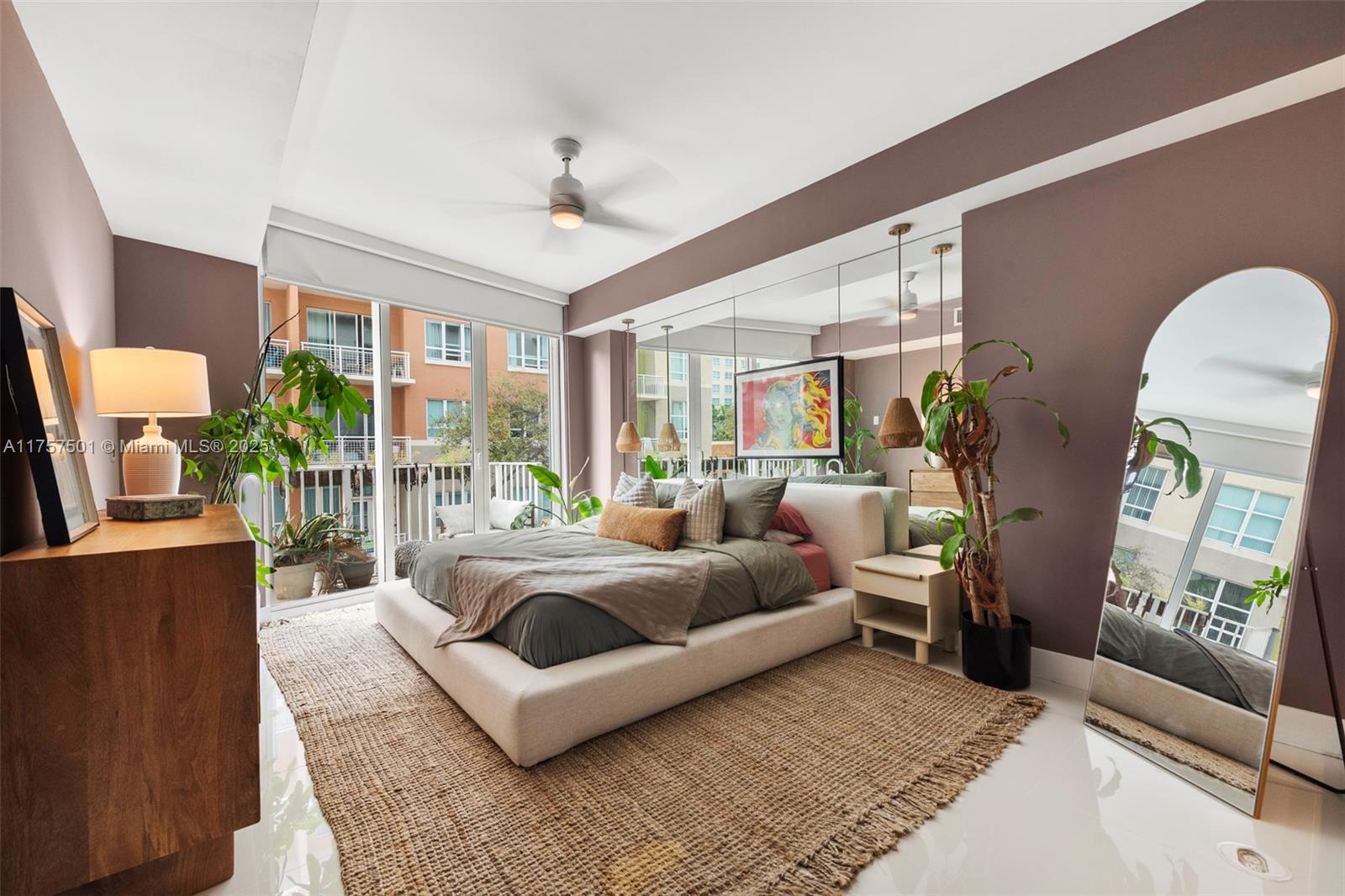 PARAMOUNT BAY CONDO - Residential