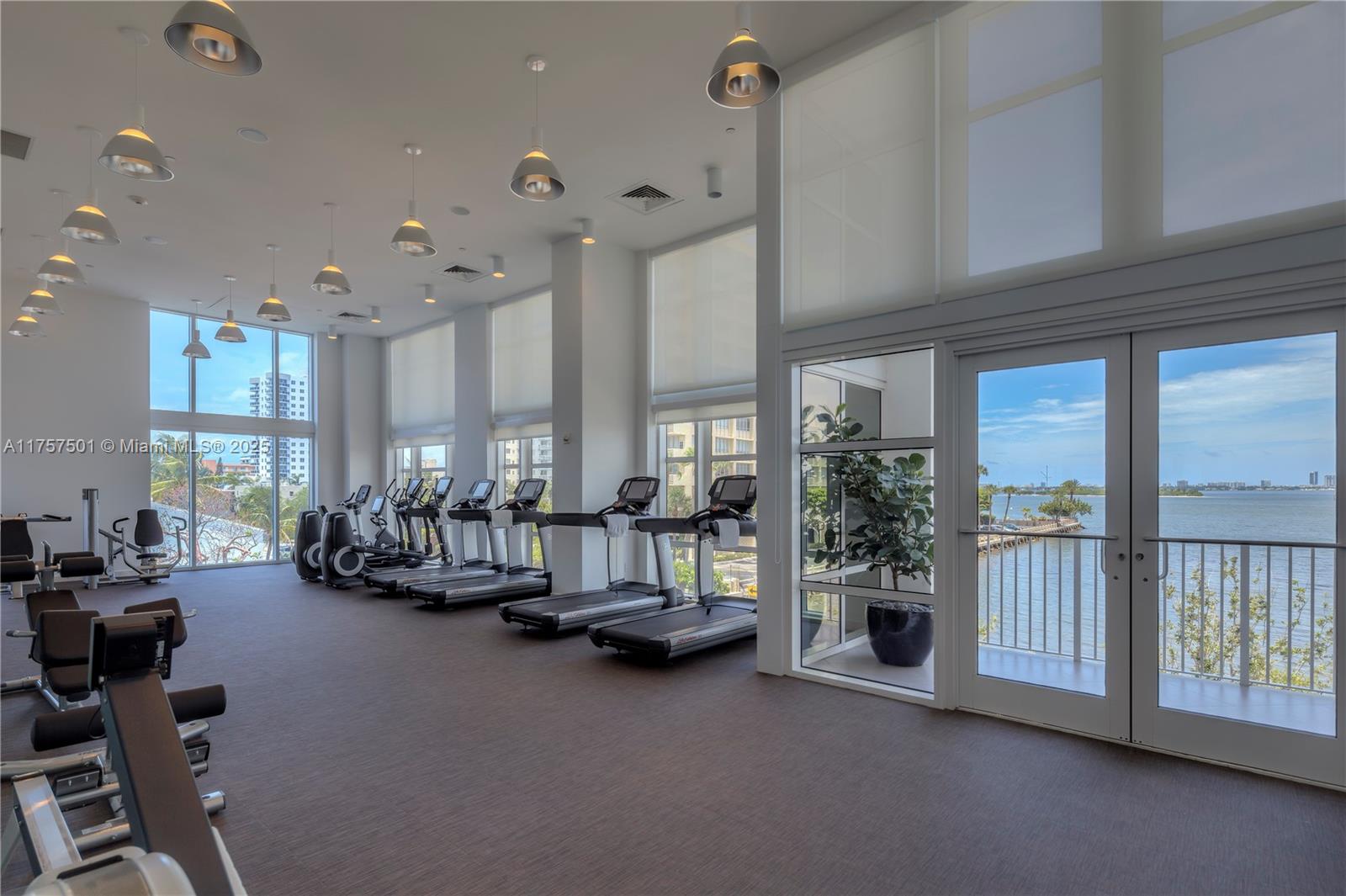 PARAMOUNT BAY CONDO - Residential