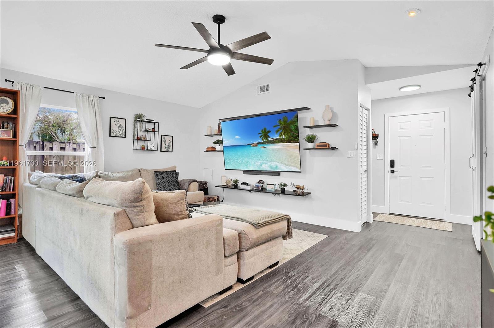 ORANGE TREE VILLAS - Residential