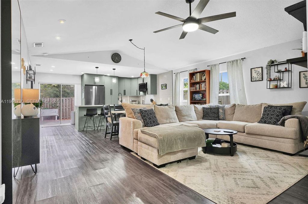 Photo of 4444 SW 72nd Ter, Davie, FL 33314 (MLS # A11961730)