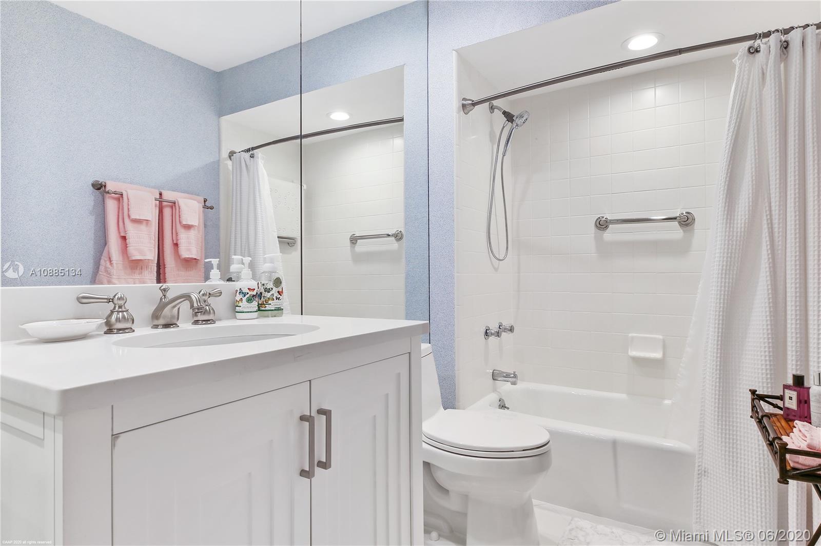 JUPITER ISLAND - Residential