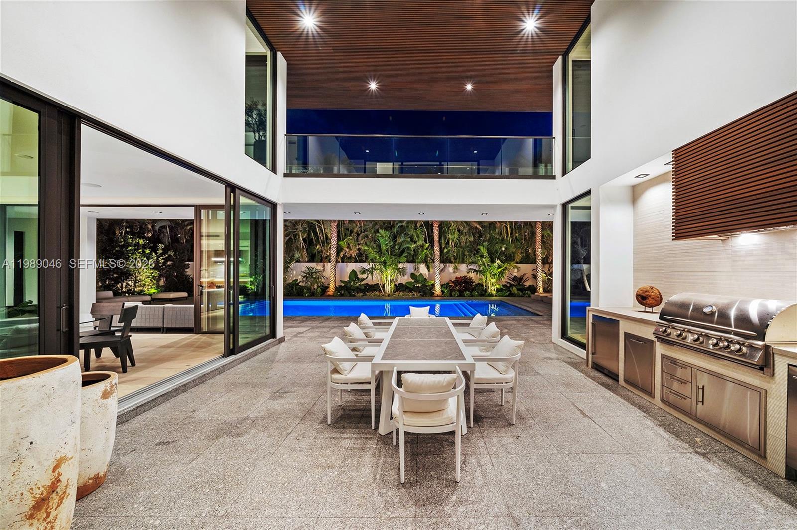 GOLDEN BEACH SEC C - Residential