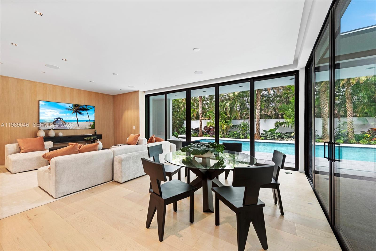 GOLDEN BEACH SEC C - Residential