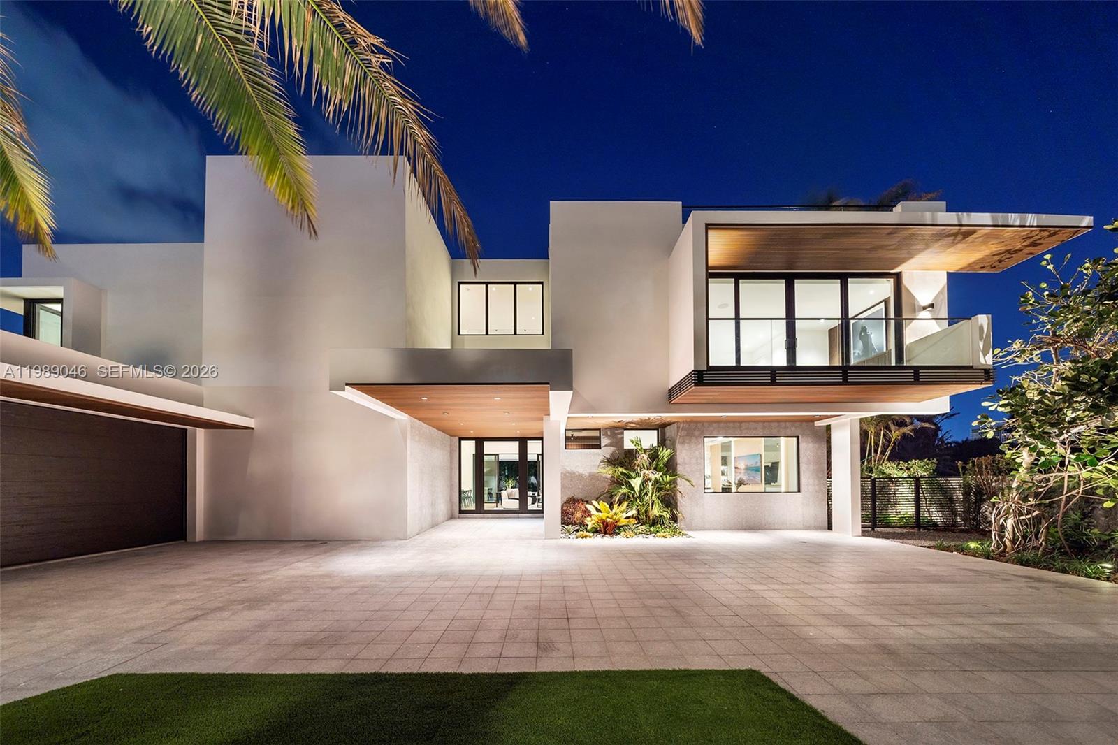 GOLDEN BEACH SEC C - Residential