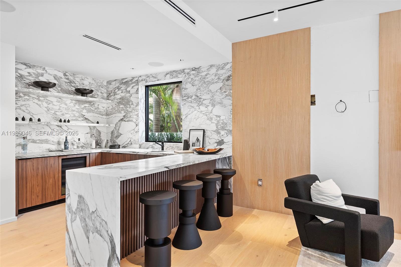 GOLDEN BEACH SEC C - Residential