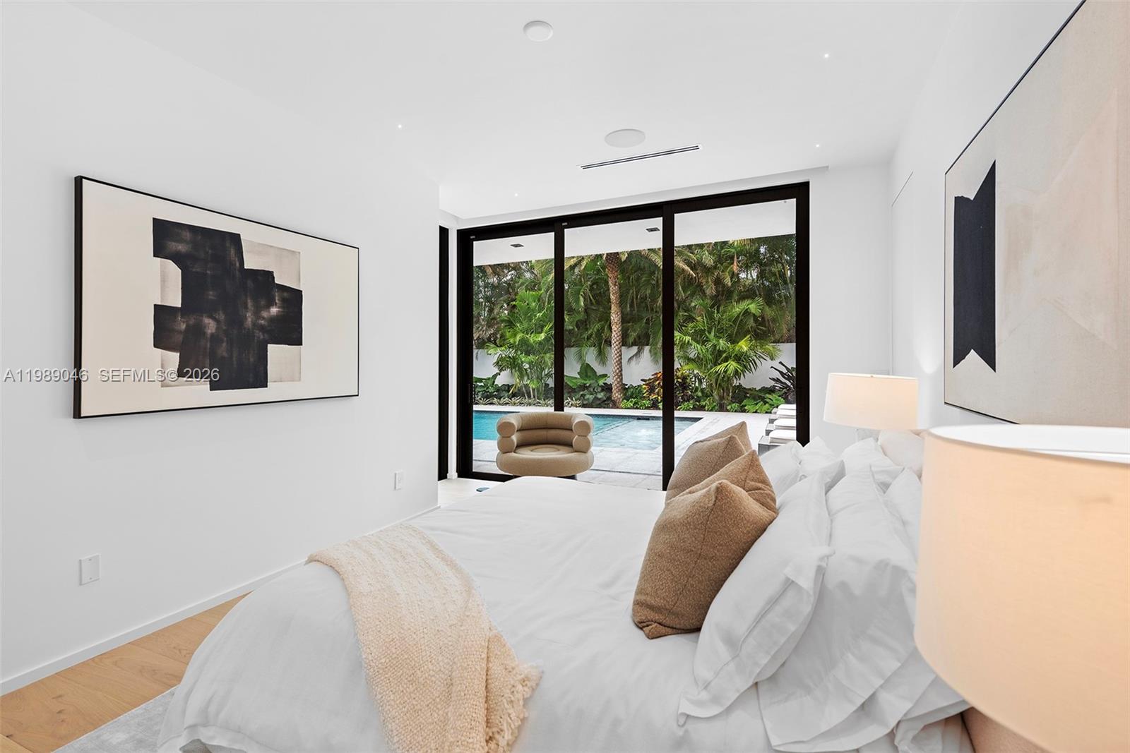 GOLDEN BEACH SEC C - Residential