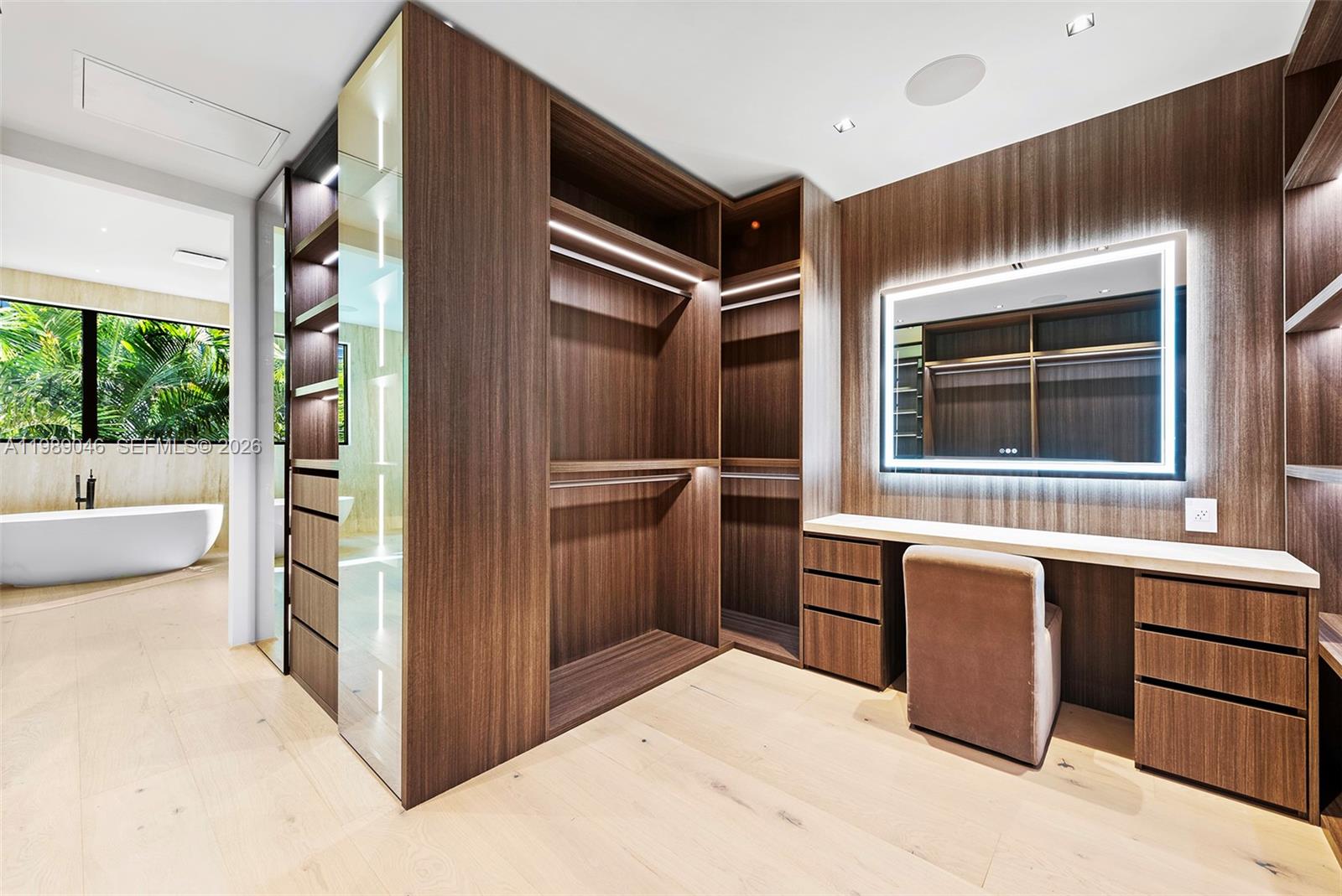 GOLDEN BEACH SEC C - Residential