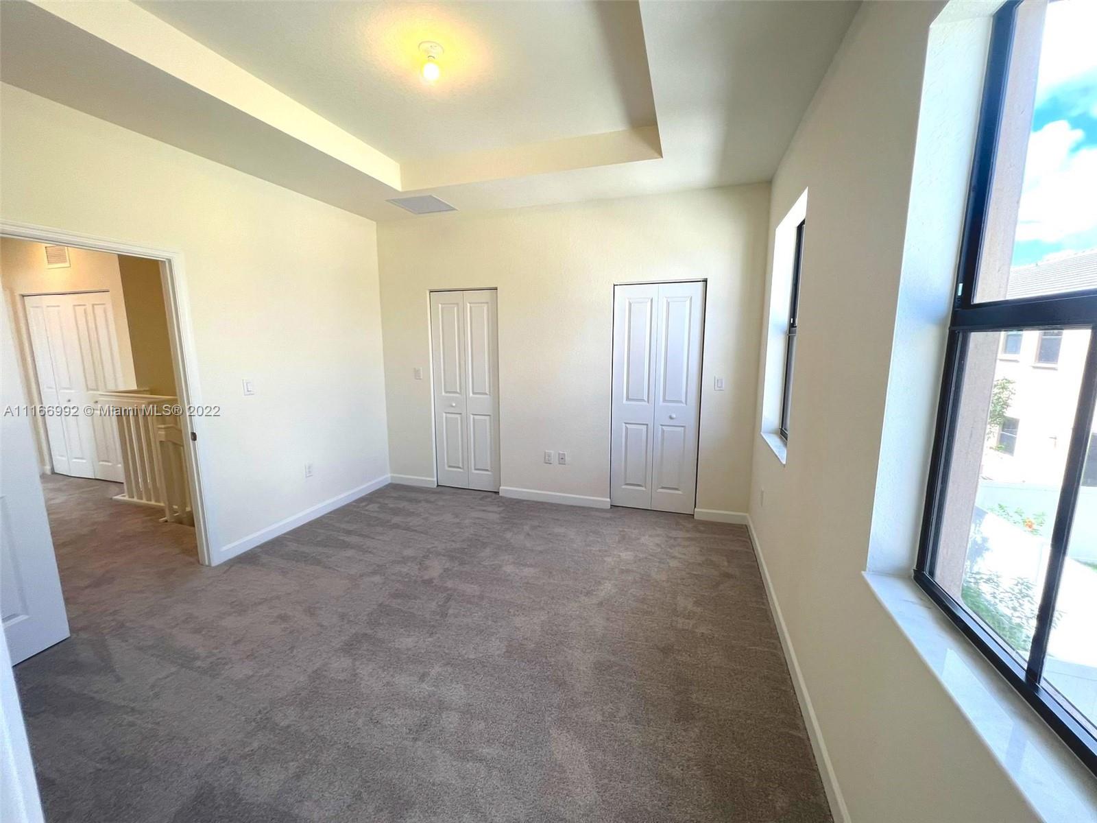 AQUABELLA NORTH REPLAT - Residential Lease