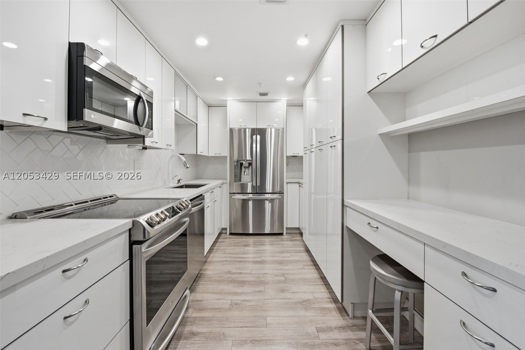 90 Edgewater Dr 225, Coral Gables, FL, 33133 3 90 Edgewater Dr 225