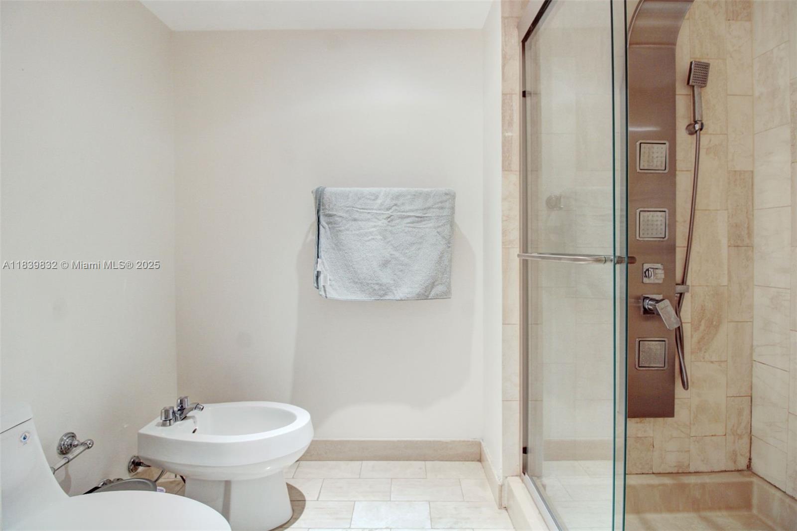 VENETIA CONDO - Residential