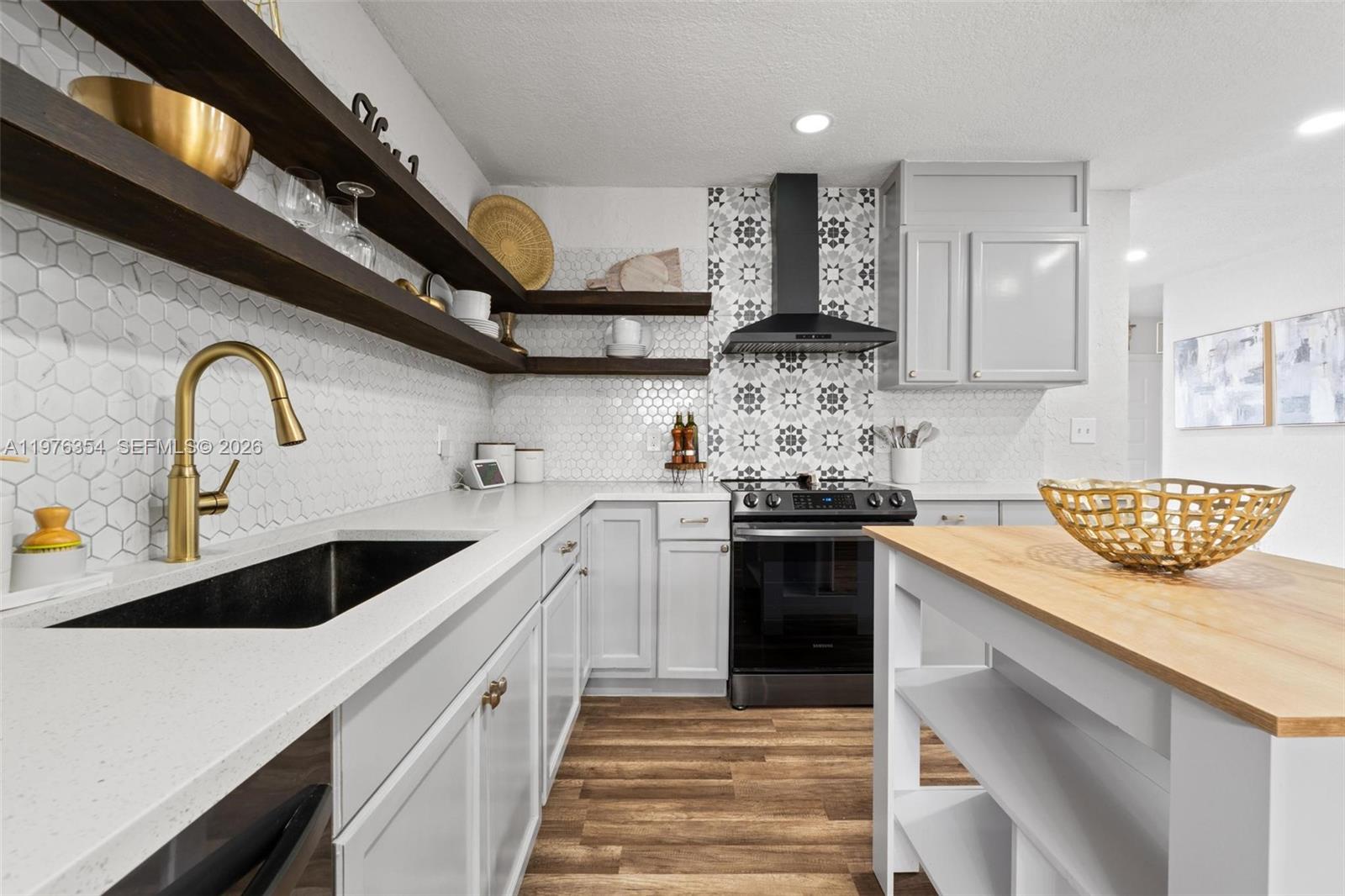 WILLOWS THE FIRST ADD - Residential