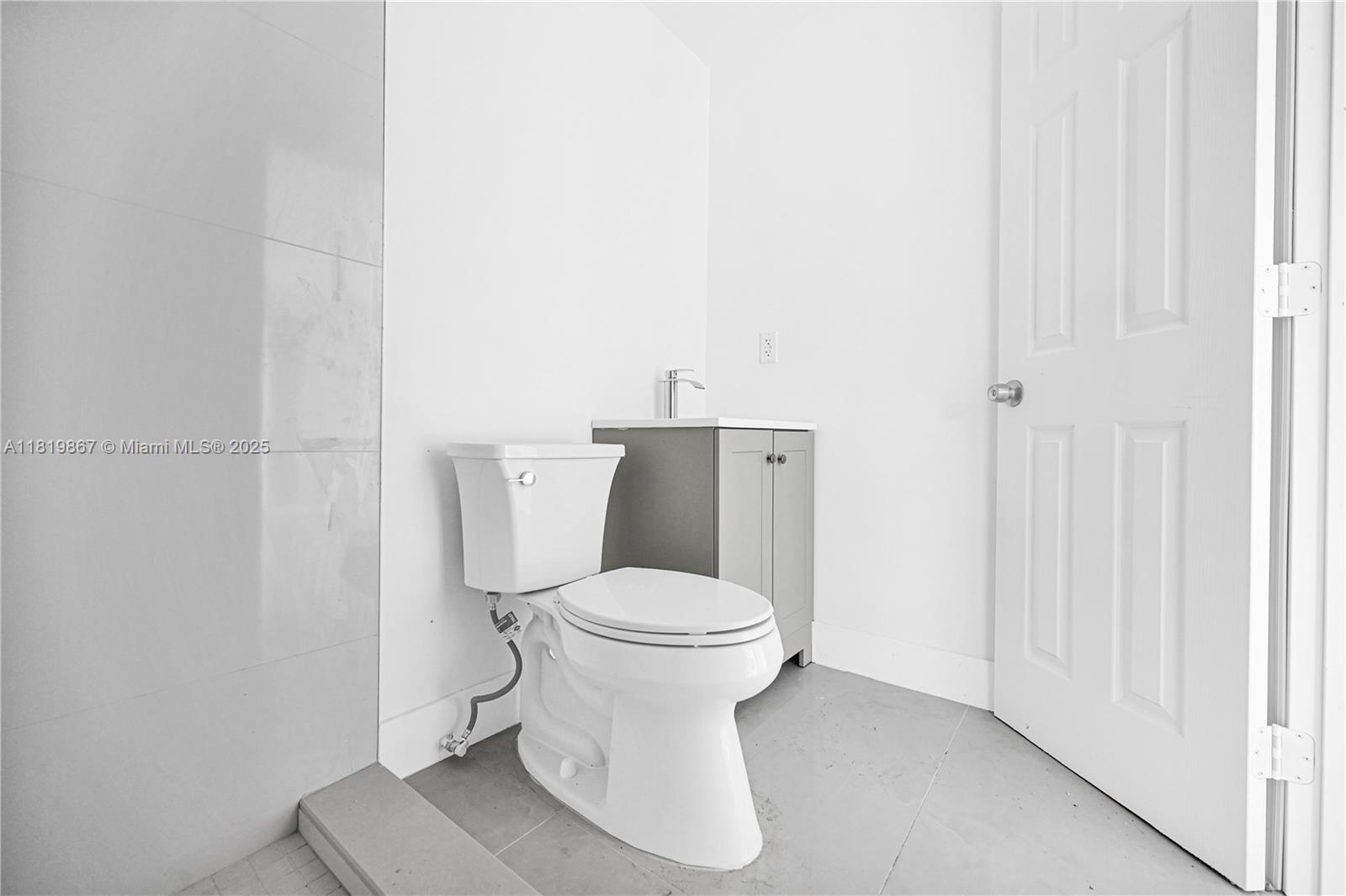 SAXONS SUB IN NE1/4 - Residential