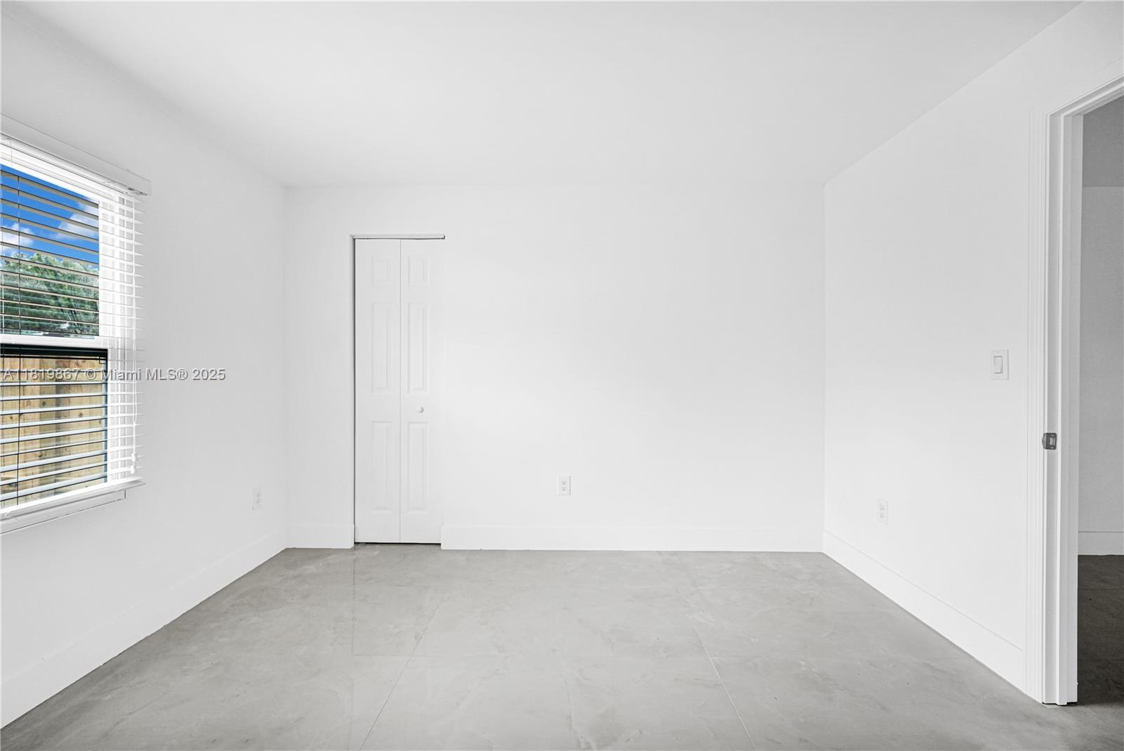 SAXONS SUB IN NE1/4 - Residential
