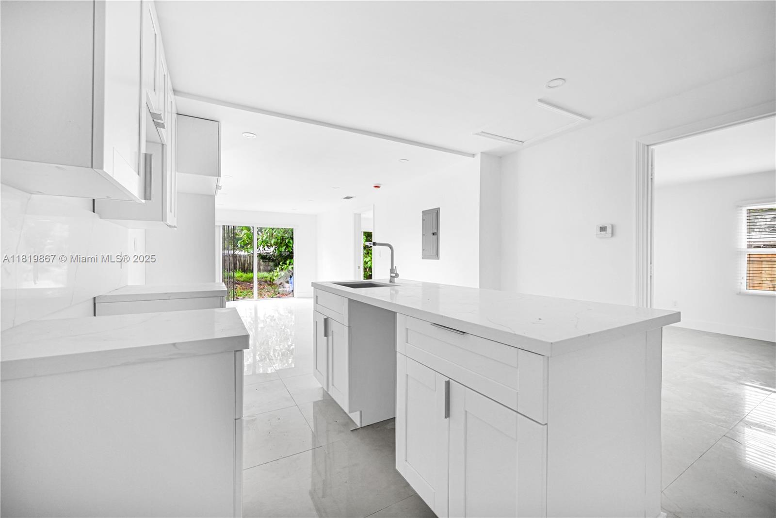 SAXONS SUB IN NE1/4 - Residential