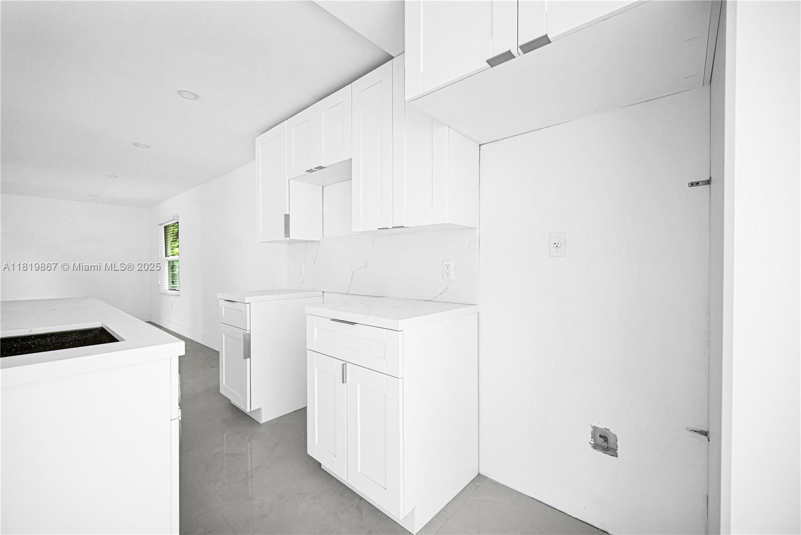SAXONS SUB IN NE1/4 - Residential