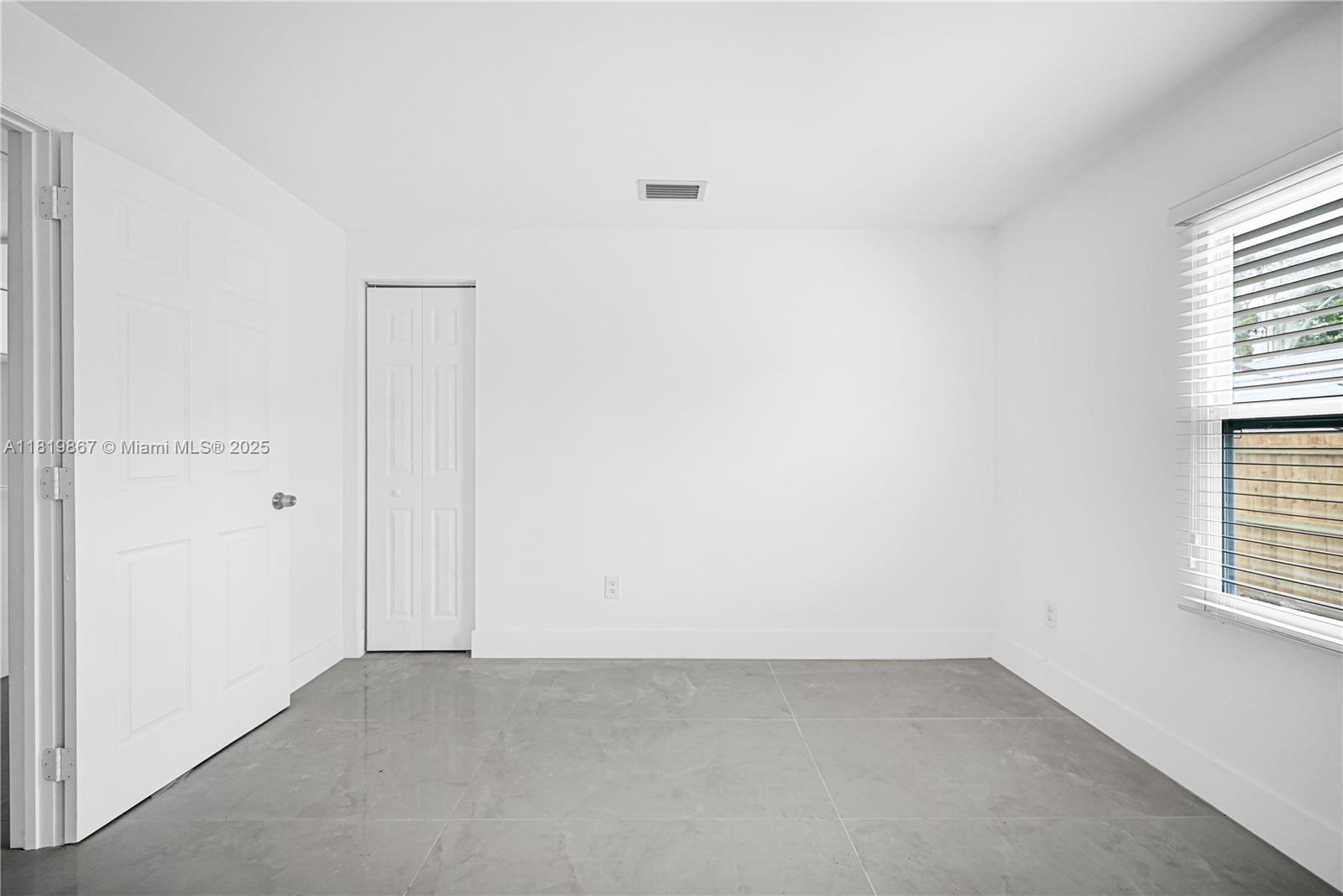 SAXONS SUB IN NE1/4 - Residential