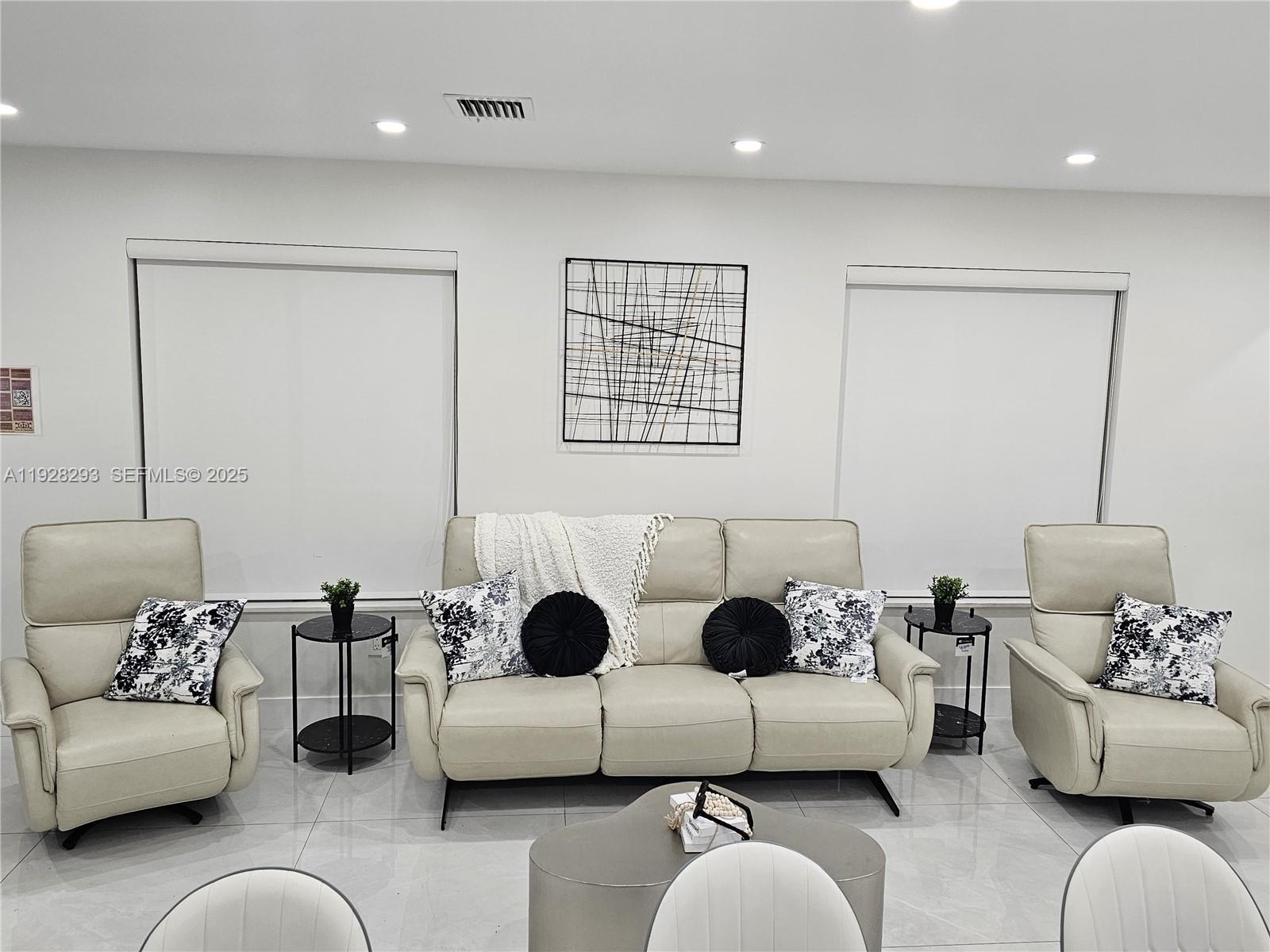 HUDSON VALLEY - Residential