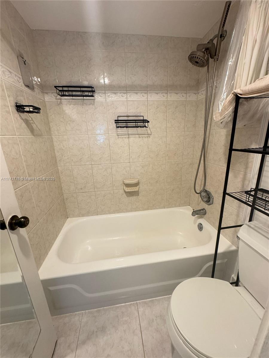 GARDENS OF SABAL PALMS - Residential