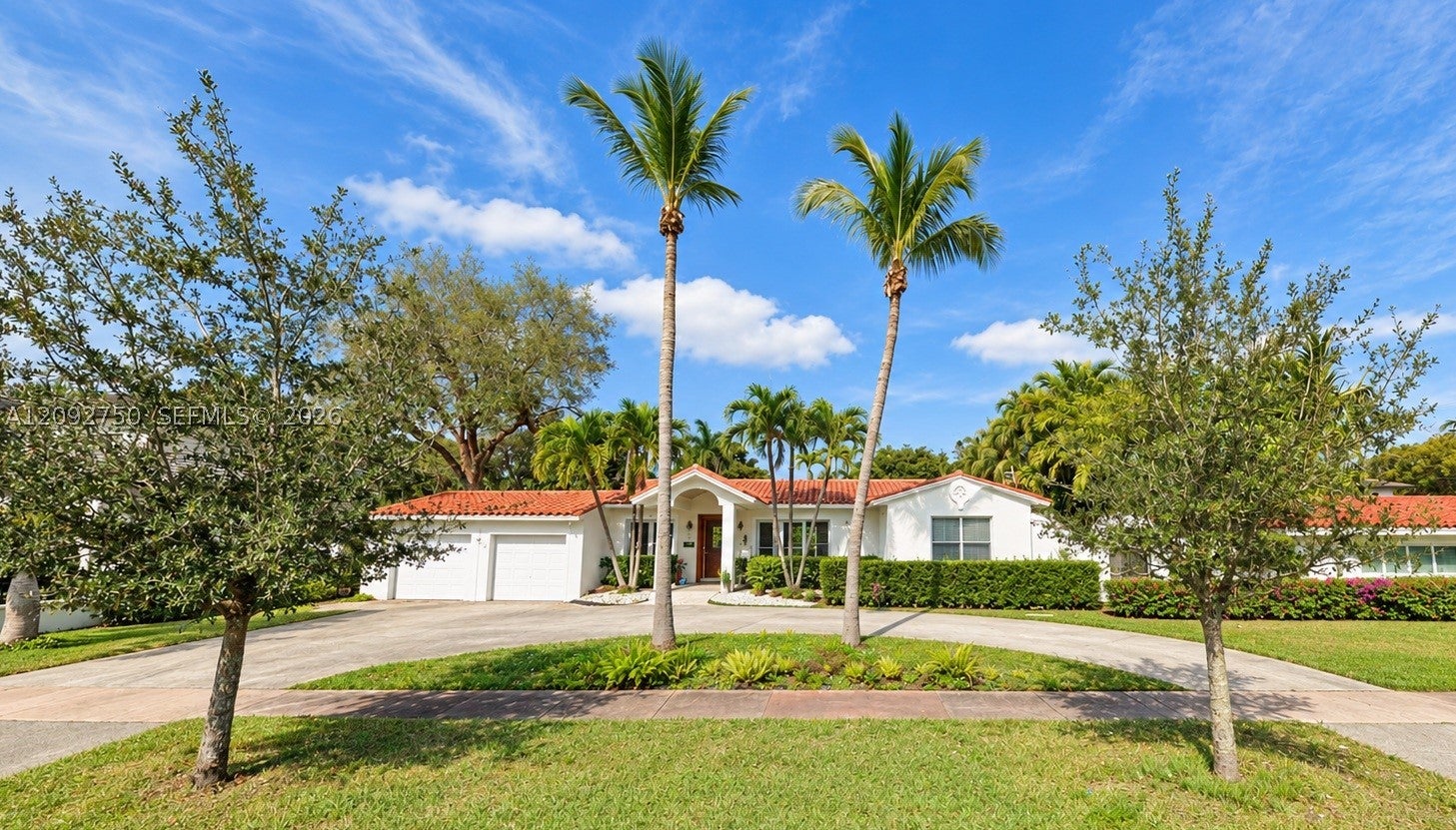 421 Luenga Ave