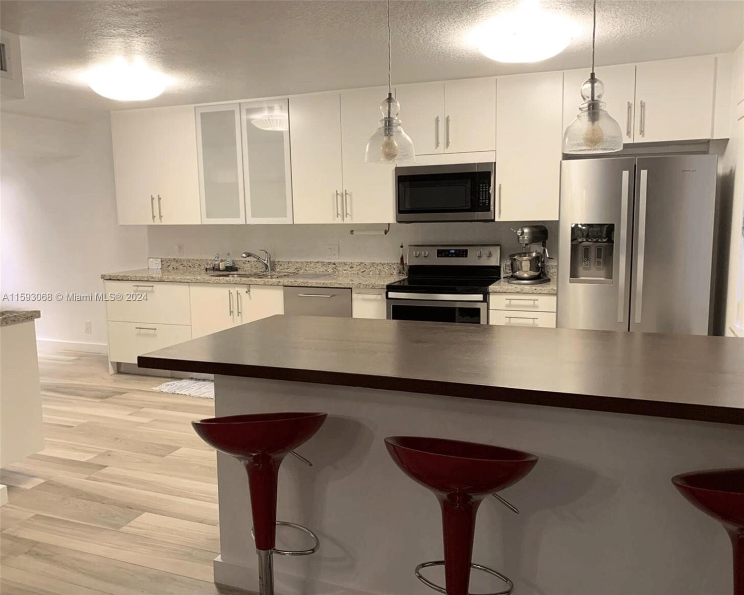 ARROWHEAD GOLF & TENNIS C - Residential Lease