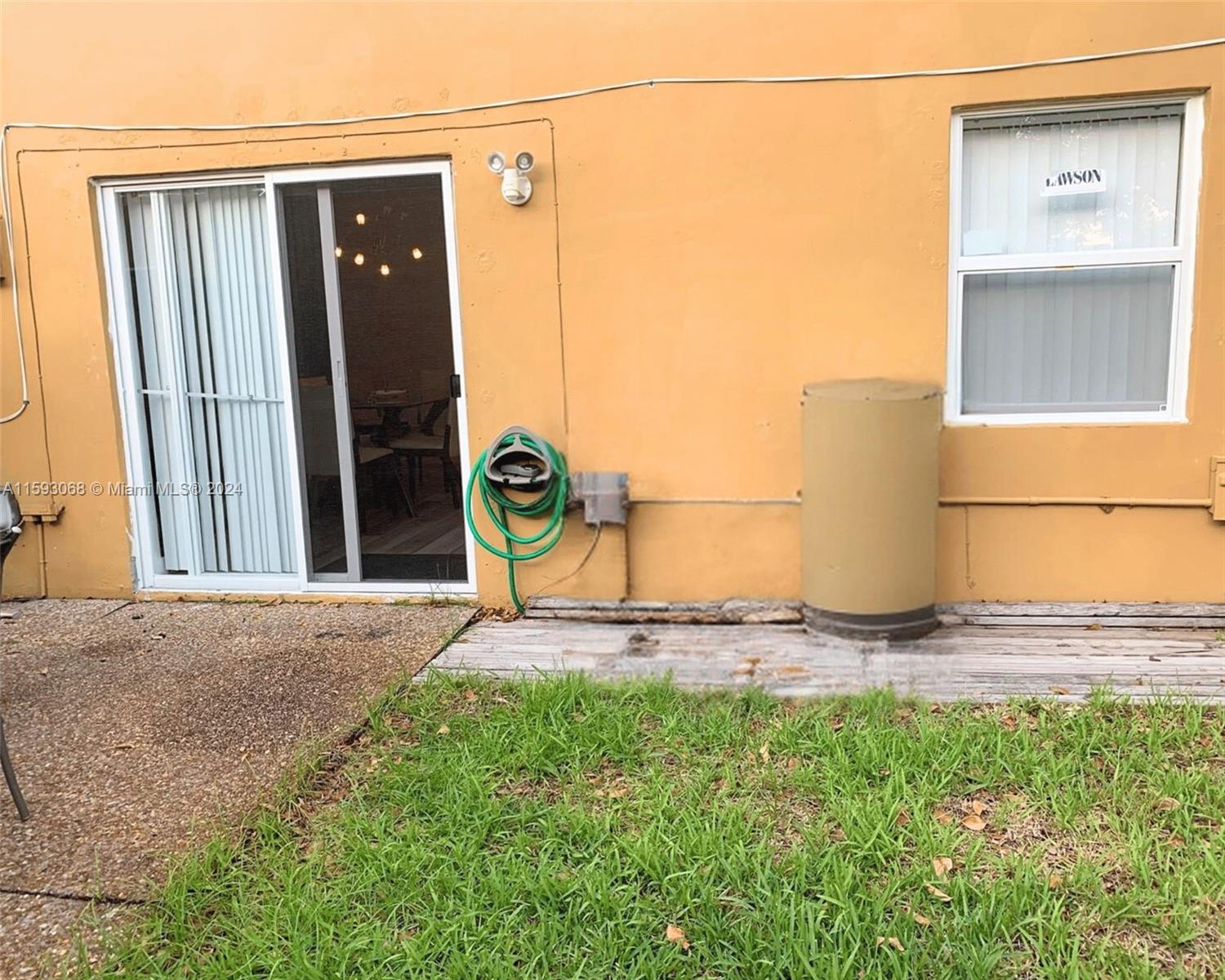 ARROWHEAD GOLF & TENNIS C - Residential Lease