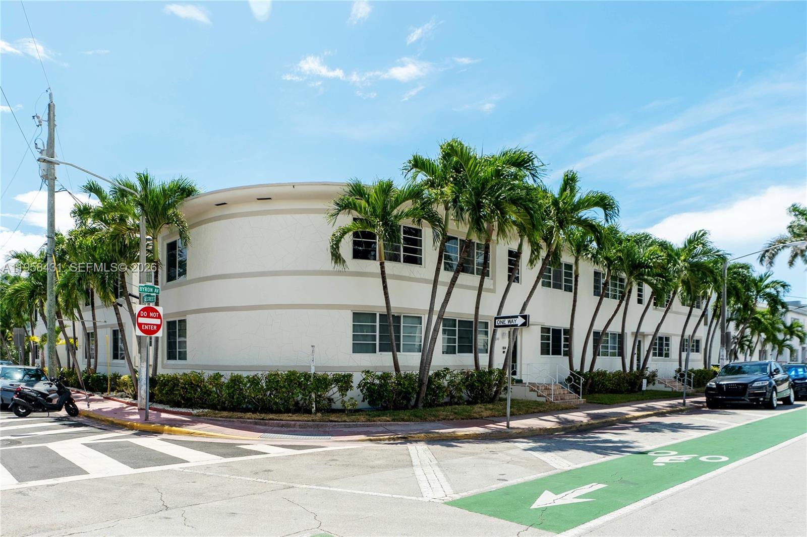 RITZ ROYAL PALM CONDO - Residential Lease