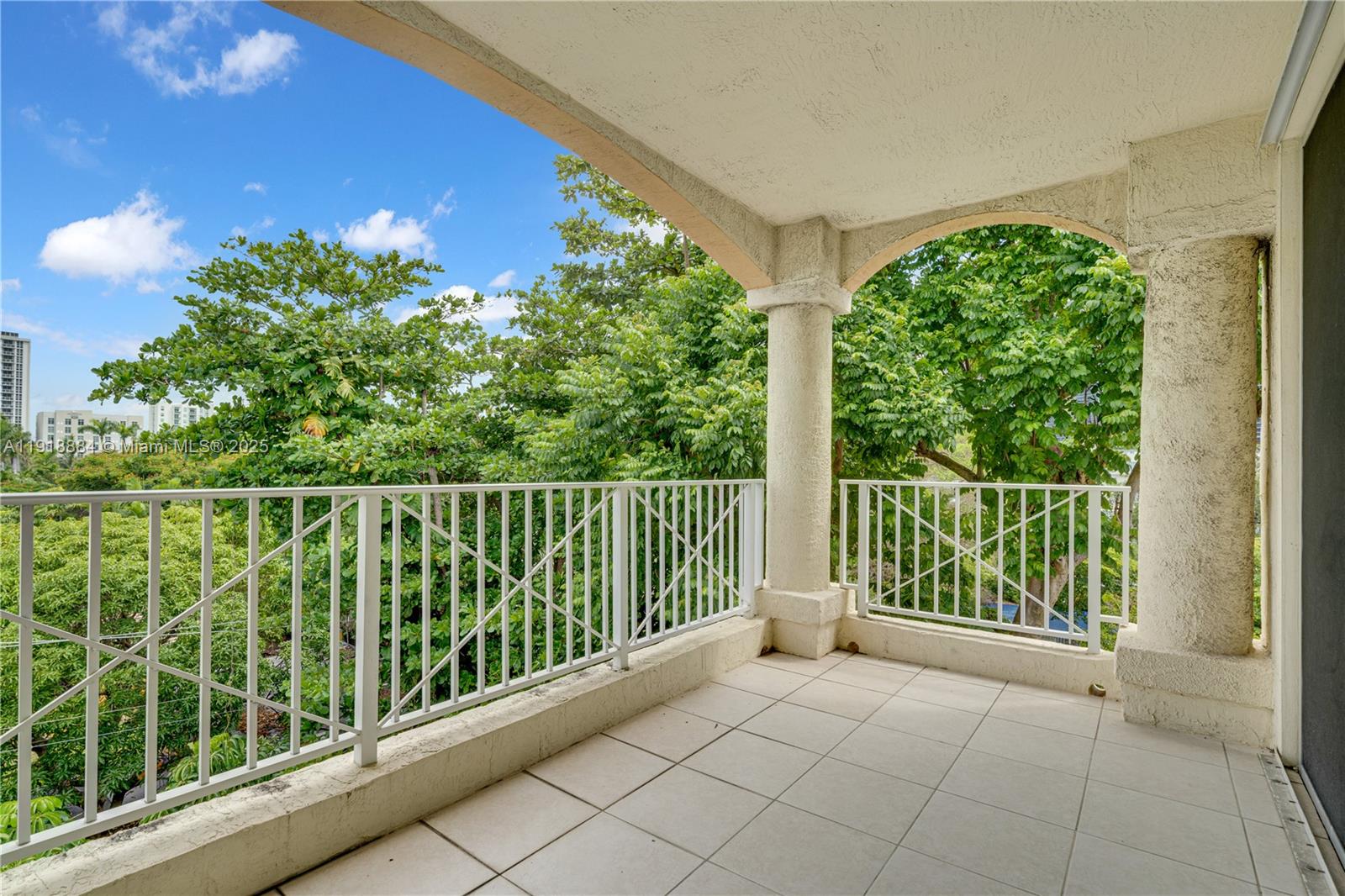 View photos, virtual tours, details... 1824 Brickell Ave 4D