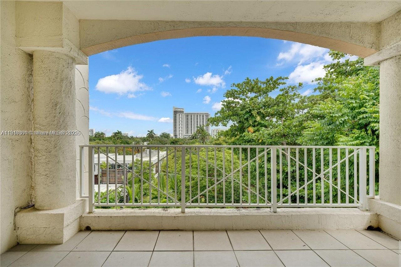 View photos, virtual tours, details... 1824 Brickell Ave 4D